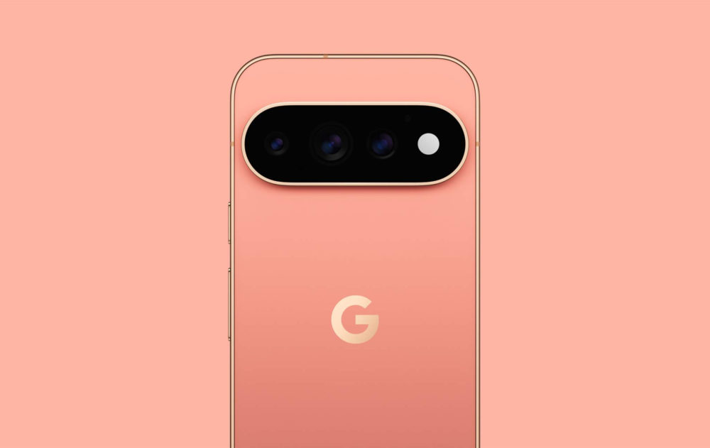 Parte trasera de un smartphone Google Pixel en color coral con cámara triple.