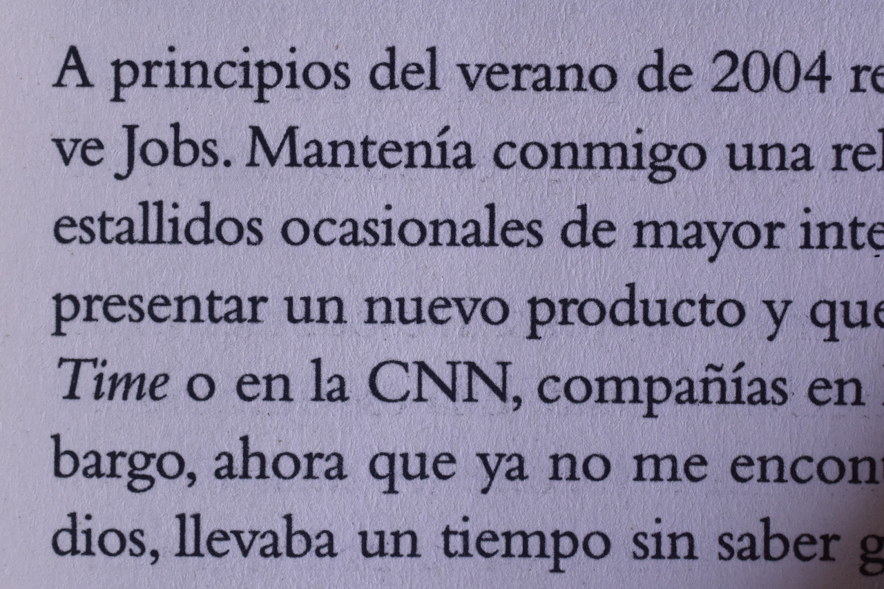 Texto de una página de un libro mencionando a Jobs, Time y CNN en el contexto de presentaciones de productos.