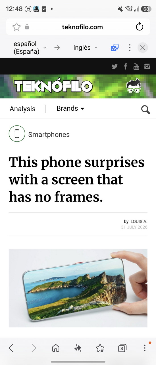 Smartphone con pantalla sin bordes mostrando un paisaje natural impresionante.