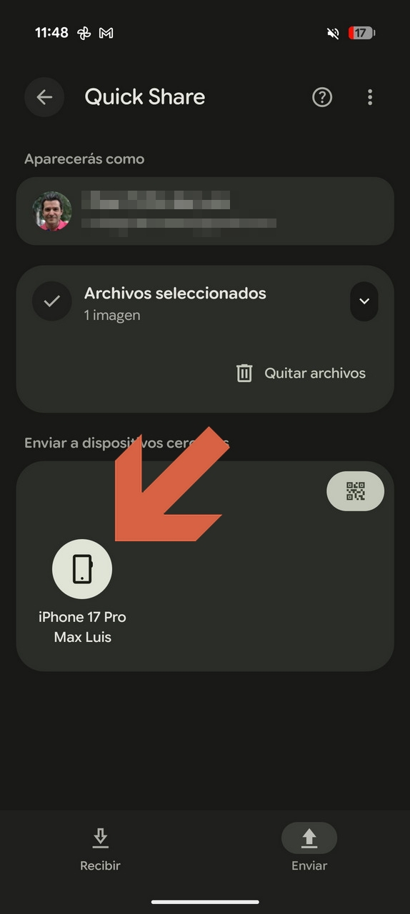 Pantalla de Quick Share mostrando un archivo listo para enviar al iPhone 17 Pro. Iconos de recibir y enviar.