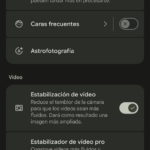 Captura de pantalla de opciones avanzadas de cámara, incluyendo estabilización de video y funciones de redes sociales.