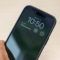 Al nuevo jefe de hardware de Apple le extraña ver un iPhone con protector de pantalla