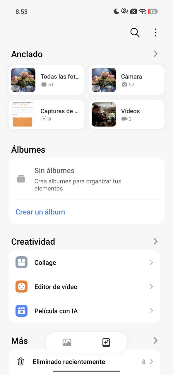 Vista de la galería del teléfono mostrando fotos, capturas de pantalla, vídeos y opciones creativas de edición.