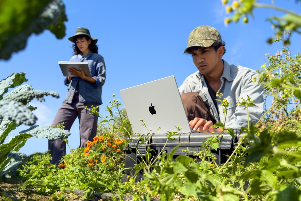 MacBook Pro M6 utilizado para trabajar en exteriores