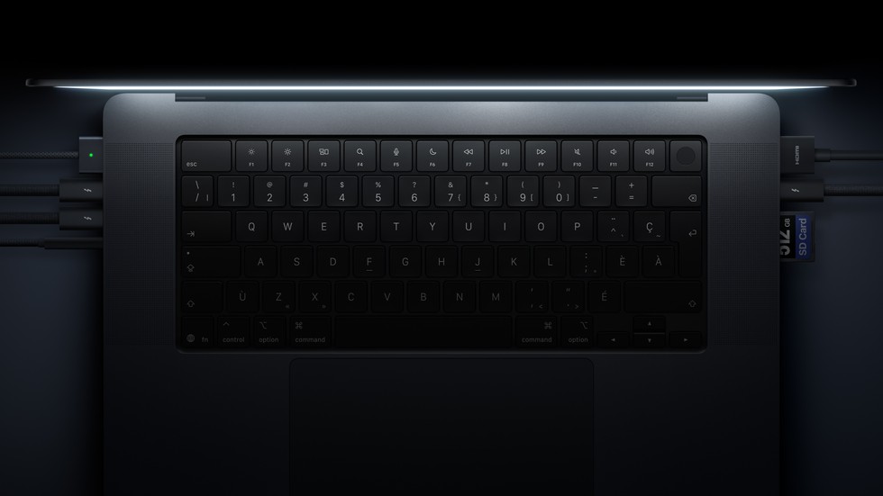 Conectividad del MacBook Pro PROLED XDR