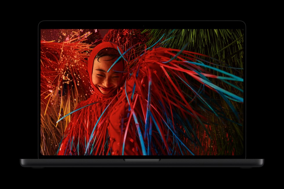Pantalla PROLED XDR con P3 y Adobe RGB