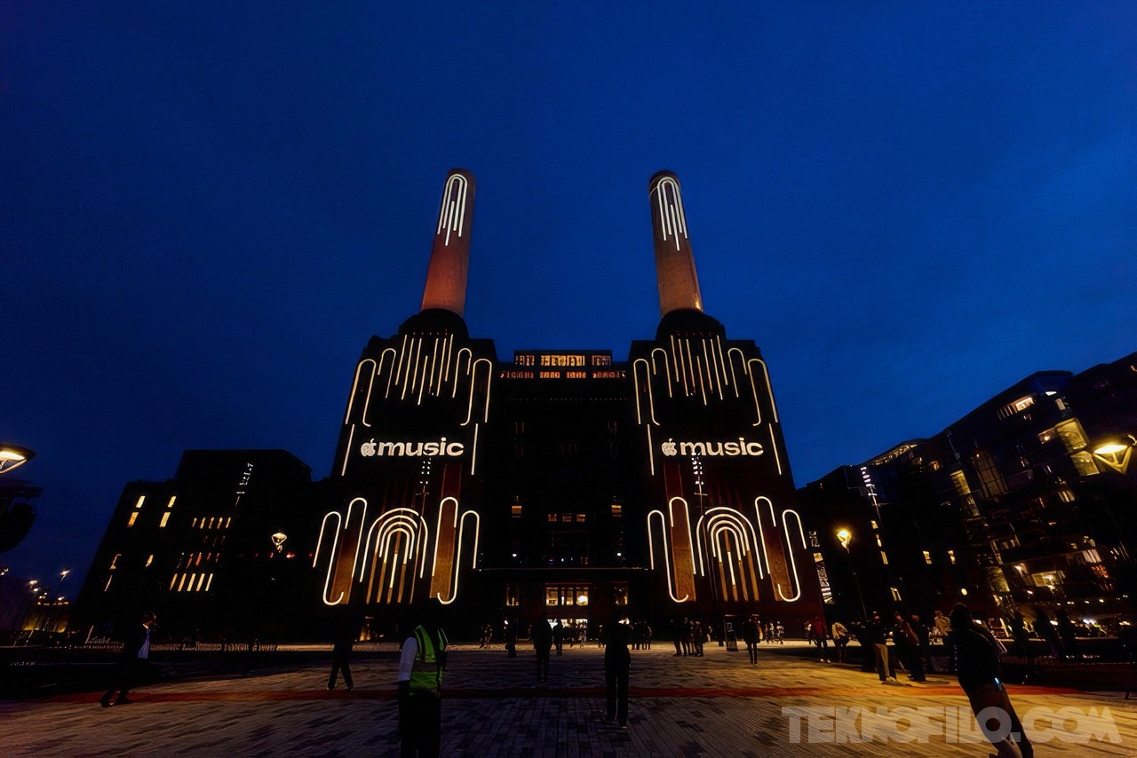 Fachada de Apple Music Hall en Londres con la nueva identidad tipográfica
